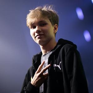 锋线先在弧 锋线先在弧